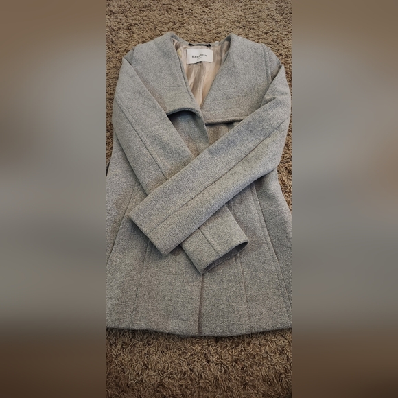 Babaton SPENCER Wool Coat Sz Xs- *Send Offers!!!* - Picture 4 of 16